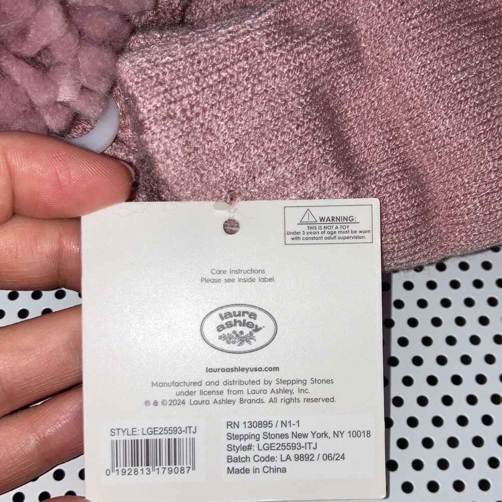 #152. 🆕 NWT - Laura Ashley - Baby Blush Knit Hat and Mittens Set - Picture 3 of 5